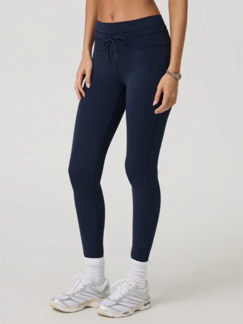 Vuori Daily Legging Drawstring Navy Blue Coast Like new! size Medium